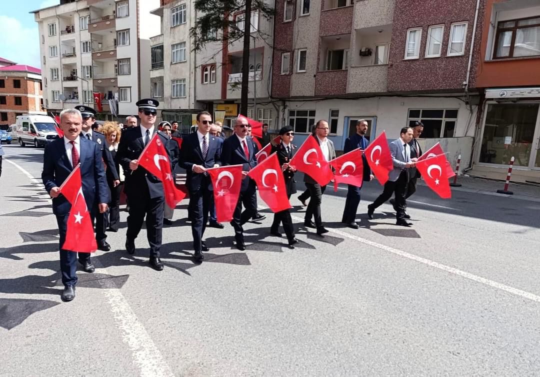 19 Mayıs Atatürk’ü Anma, Gençlik ve Spor Bayramı İlçemizde Coşkuyla Kutlandı.